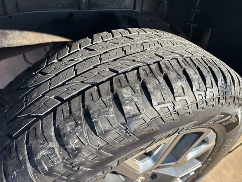 Used 2021 Nissan Titan Platinum Reserve w/ Moonroof Package image 11