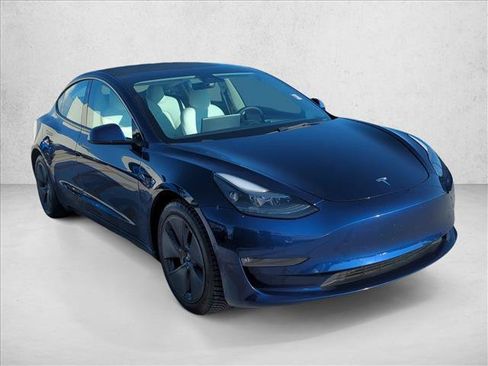 Used 2022 Tesla Model 3 Long Range AWD/4WD image 3