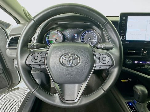 Used 2022 Toyota Camry XSE image 15