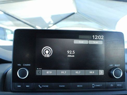 Used 2025 Honda CR-V LX image 32