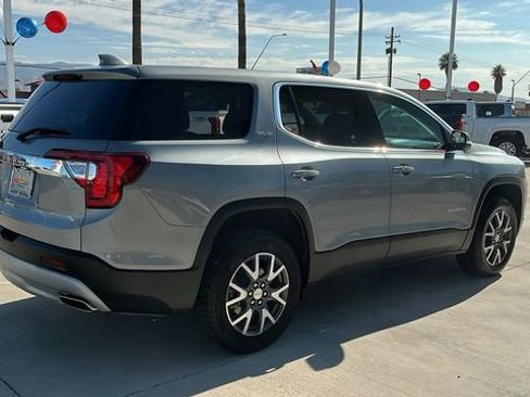 Used 2023 GMC Acadia SLE FWD image 25