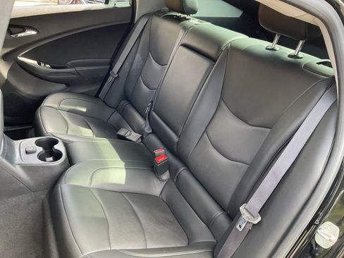 Used 2017 Chevrolet Volt LT w/ Comfort Package FWD image 19