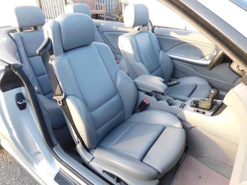 Used 2006 BMW M3 Convertible image 4