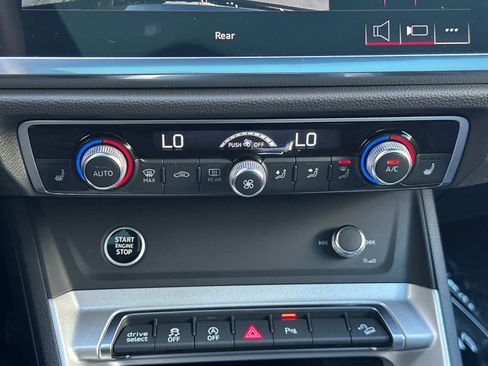 Used 2025 Audi Q3 2.0T Premium image 20