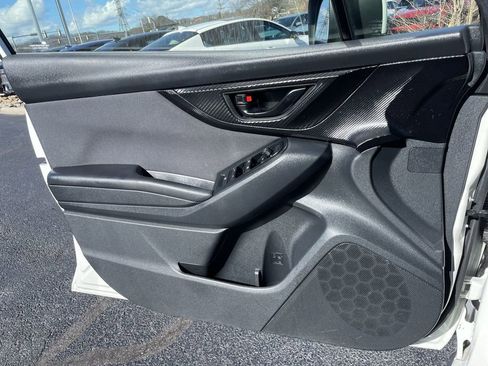 Used 2019 Subaru Crosstrek 2.0i Premium image 19