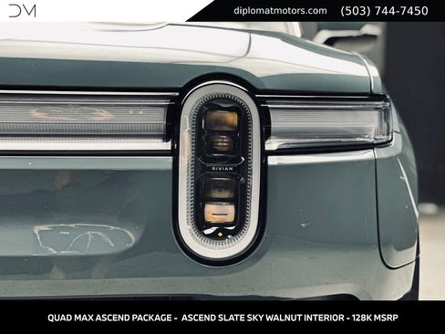 Used 2026 Rivian R1S Premium AWD/4WD image 12