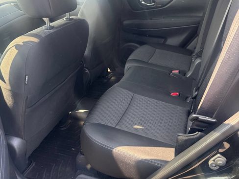 Used 2020 Nissan Rogue SV FWD image 9