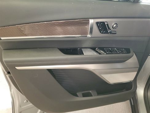 New 2026 Cadillac Vistiq Luxury image 15