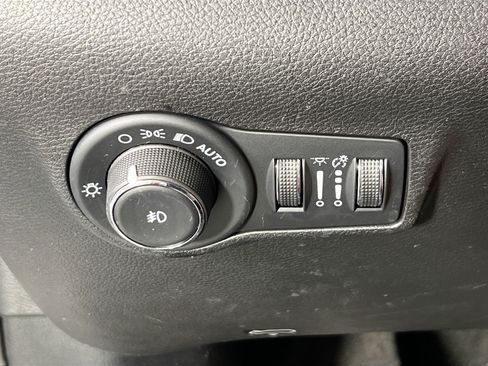 Used 2022 Jeep Compass Latitude w/ Convenience Group AWD/4WD image 10