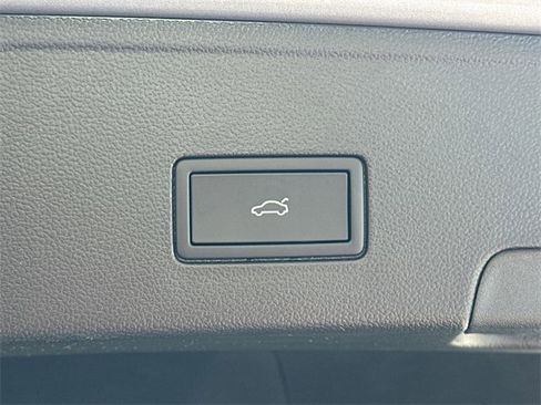 New 2026 Volkswagen Atlas Cross Sport SEL Premium R-Line image 19