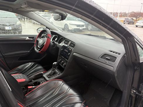 Used 2019 Volkswagen Golf SE w/ Driver Assistance Package image 23