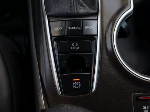 Used 2024 Toyota Camry XLE w/ Navigation Package FWD image 35