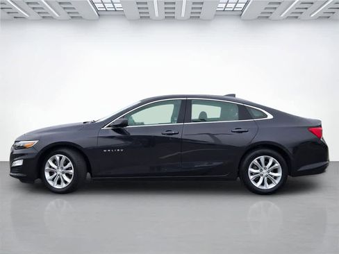 Used 2023 Chevrolet Malibu LT image 3