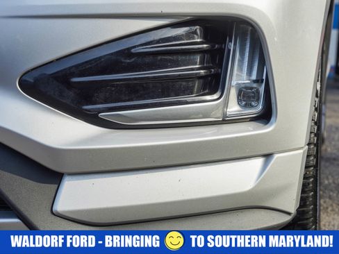 Used 2019 Ford Edge ST w/ Convenience Package image 16
