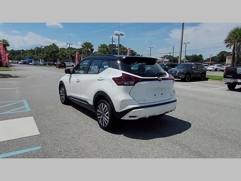 Used 2024 Nissan Kicks SR image 31