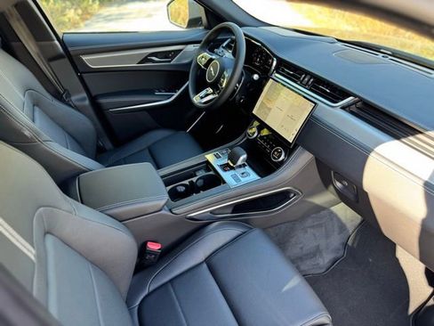 New 2026 Jaguar F-PACE R-Dynamic S image 21