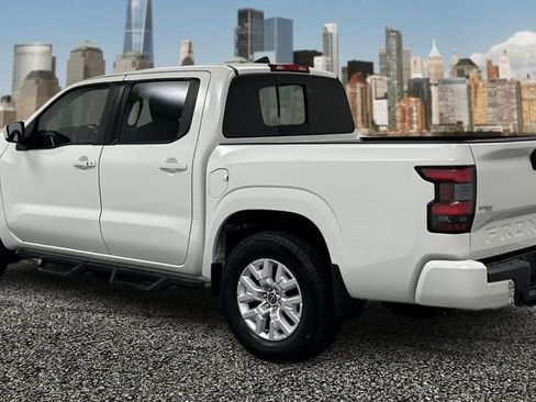 Used 2022 Nissan Frontier SV image 7