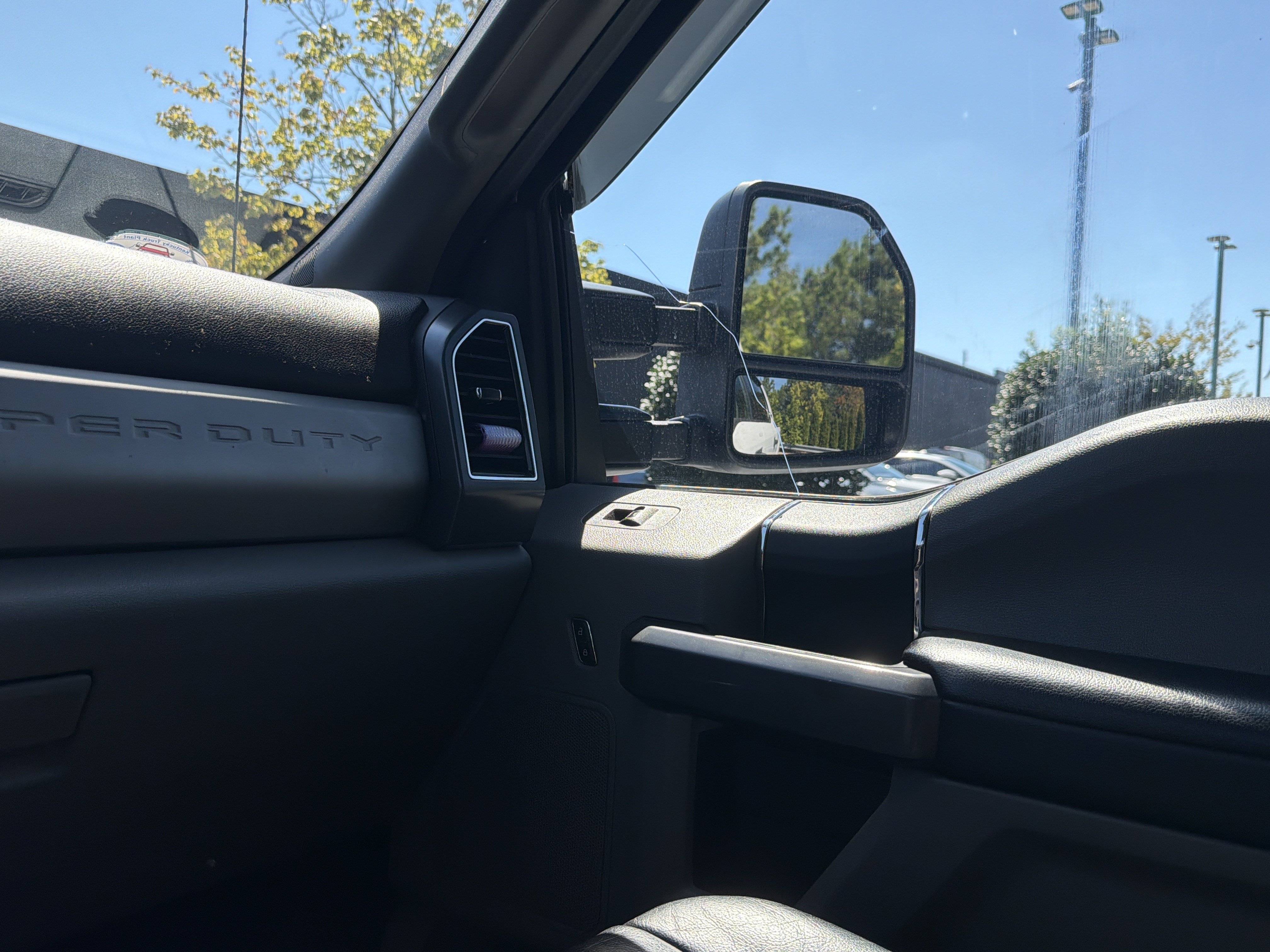 Used 2021 Ford F250 XLT w/ FX4 Off-Road Package AWD/4WD image 21
