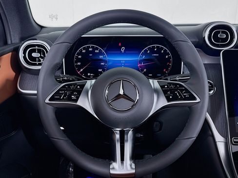 New 2026 Mercedes-Benz GLC 300 image 17