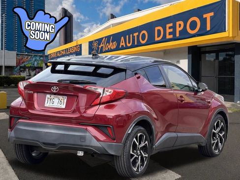 Used 2019 Toyota C-HR FWD image 5