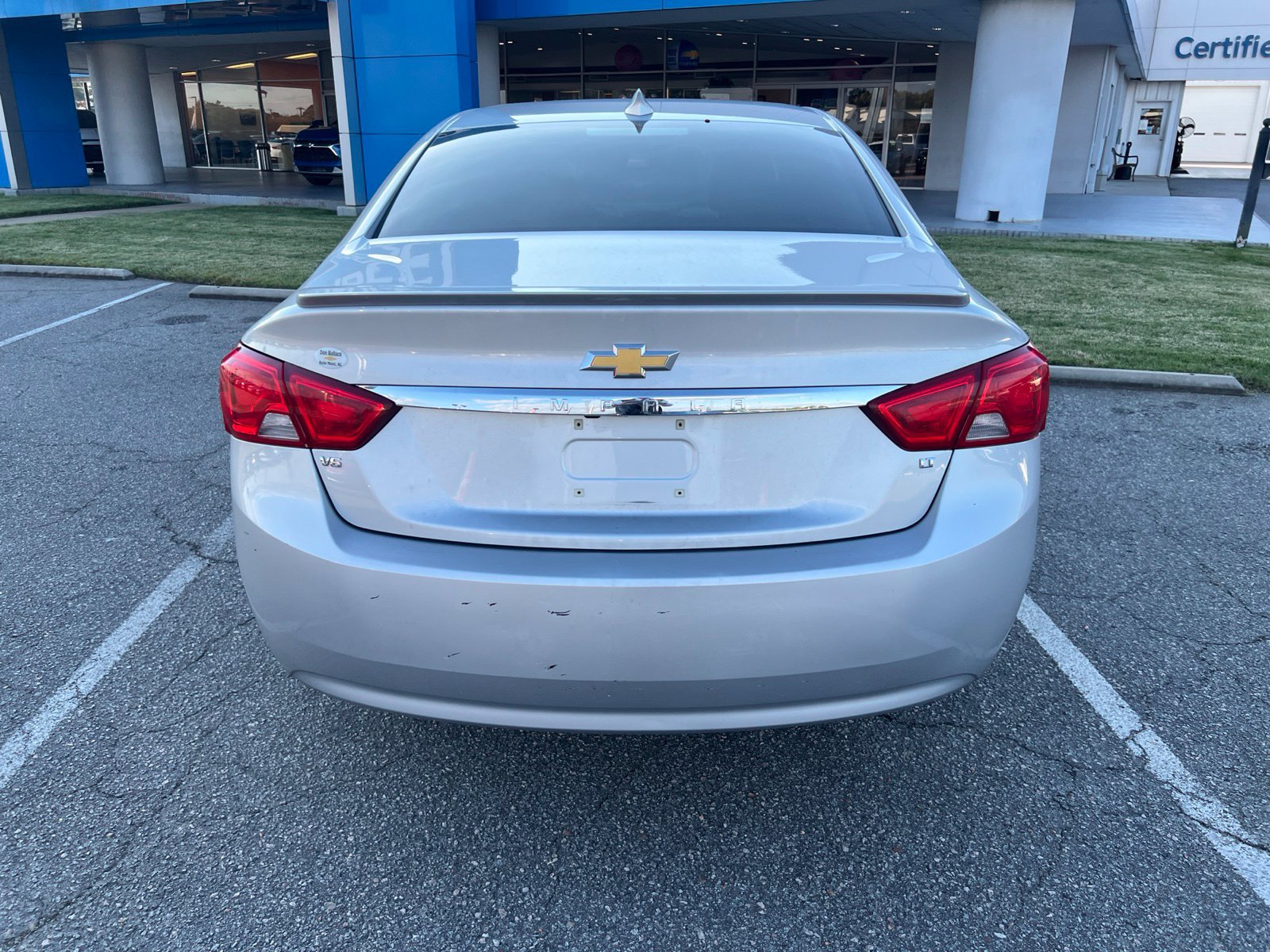 Used 2019 Chevrolet Impala LT w/ Sunroof and Spoiler Package FWD image 4