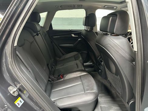 Used 2018 Audi Q5 2.0T Premium Plus w/ Premium Plus Package AWD/4WD image 11