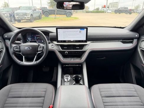 Used 2025 Ford Explorer ST-Line w/ Premium Package RWD image 28