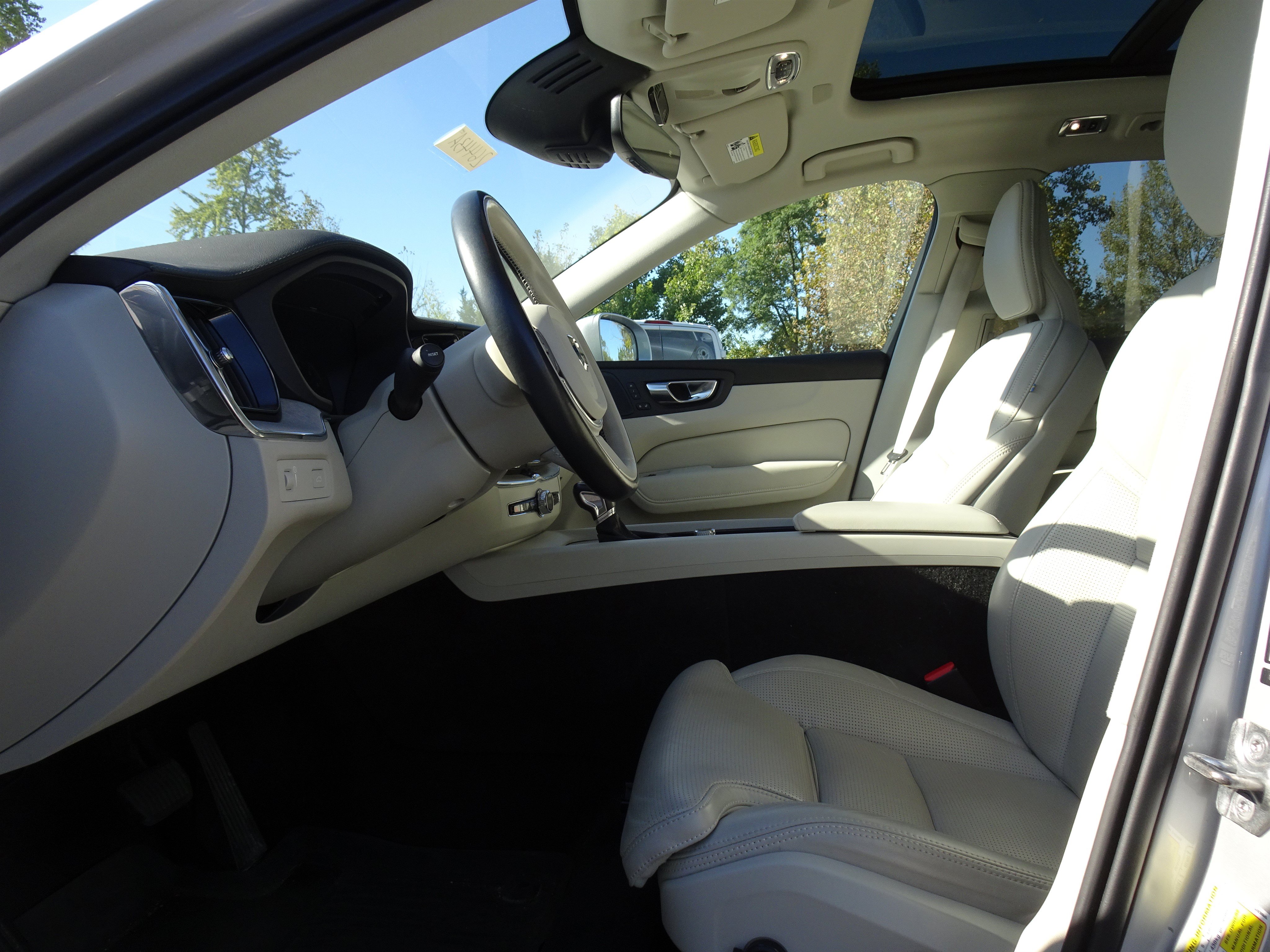 Used 2021 Volvo XC60 T6 Inscription AWD/4WD image 10