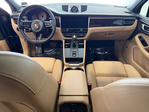 Certified 2024 Porsche Macan S AWD/4WD image 17