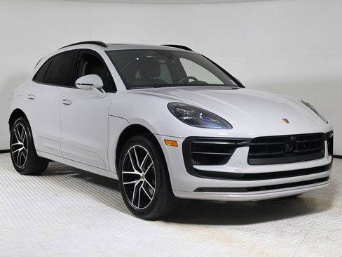 Used 2023 Porsche Macan S image 9