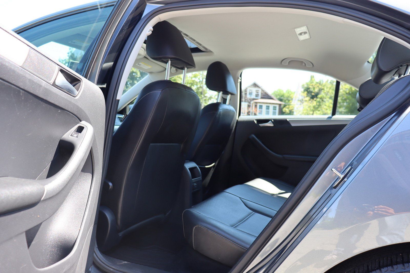 Used 2018 Volkswagen Jetta SE FWD image 13