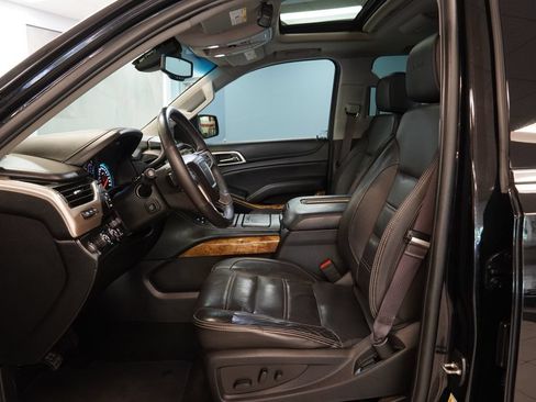 Used 2017 GMC Yukon Denali w/ Open Road Package AWD/4WD image 6