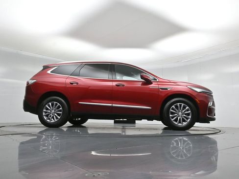 Used 2024 Buick Enclave Premium image 47