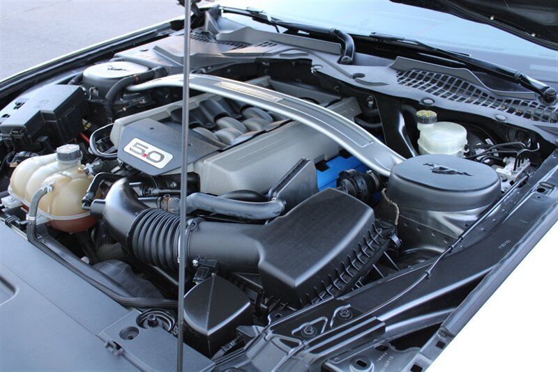 Used 2017 Ford Mustang GT Premium w/ GT Performance Package RWD image 22