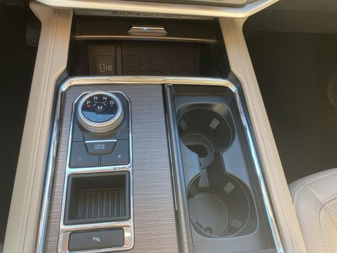 Used 2024 Ford Expedition Max Limited RWD image 39