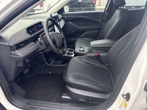 Used 2024 Ford Mustang Mach-E Premium image 21