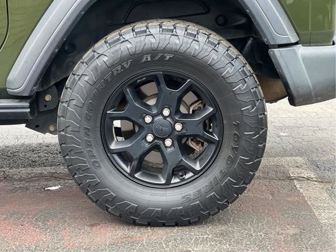 Used 2021 Jeep Wrangler Sport image 25