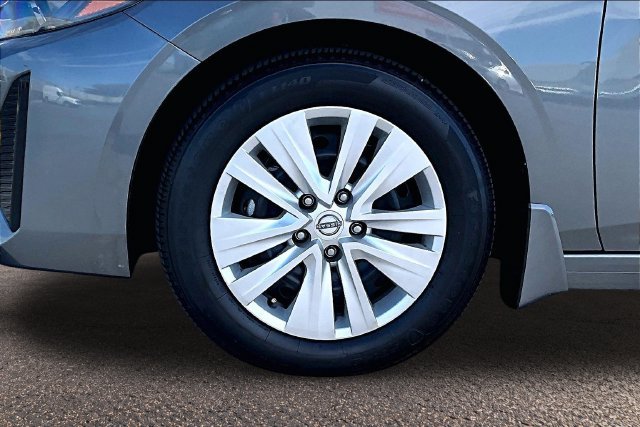 Used 2025 Nissan Sentra S FWD image 30