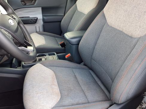 Used 2024 Ford Maverick XLT w/ XLT Luxury Package image 3