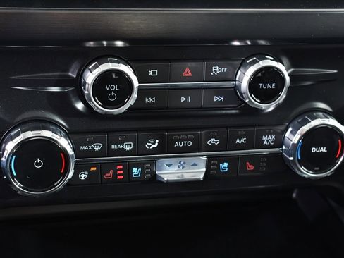 New 2026 Ford F350 Lariat w/ Black Appearance Package image 30