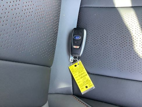 Used 2025 Subaru Crosstrek 2.5i Limited w/ Crosstrek Mirror Package image 28