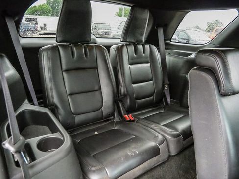 Used 2013 Ford Explorer XLT FWD image 48