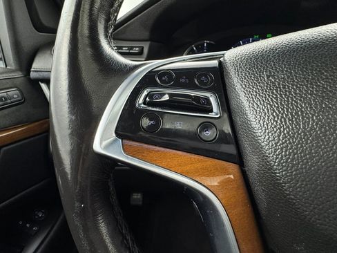 Used 2019 Cadillac Escalade Luxury AWD/4WD image 27