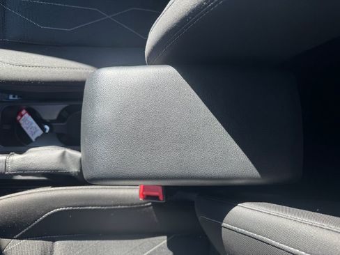 Used 2018 Ford EcoSport SE w/ SE Convenience Package image 29