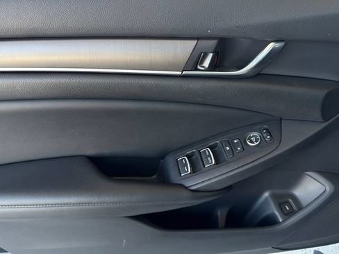 Certified 2022 Honda Accord LX image 12
