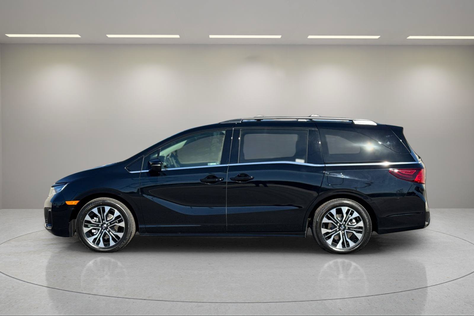 New 2027 Honda Odyssey Elite image 7