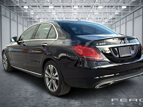 Used 2019 Mercedes-Benz C 300 Sedan image 3