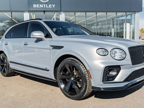 Certified 2022 Bentley Bentayga AWD/4WD image 19
