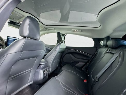 Used 2022 Ford Mustang Mach-E Premium image 19