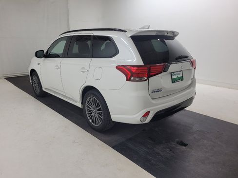 Used 2021 Mitsubishi Outlander LE AWD/4WD image 5
